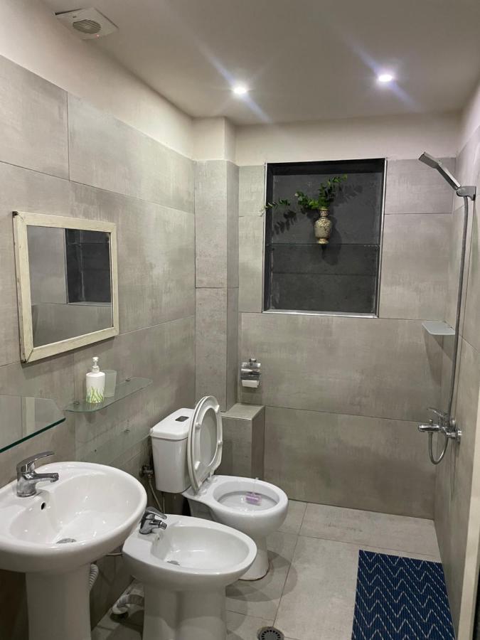 Central Cozy Apartment Old Train Station تيرانا المظهر الخارجي الصورة