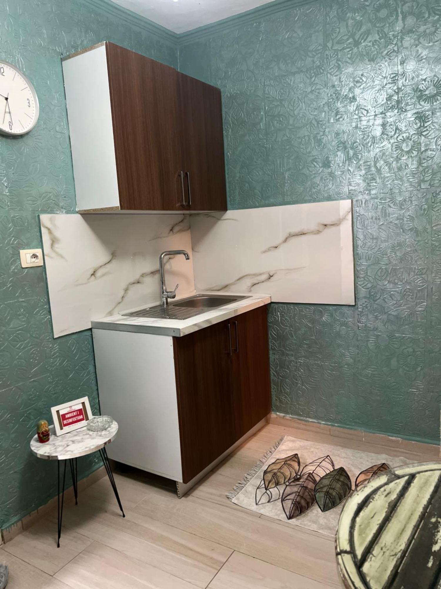 Central Cozy Apartment Old Train Station تيرانا المظهر الخارجي الصورة